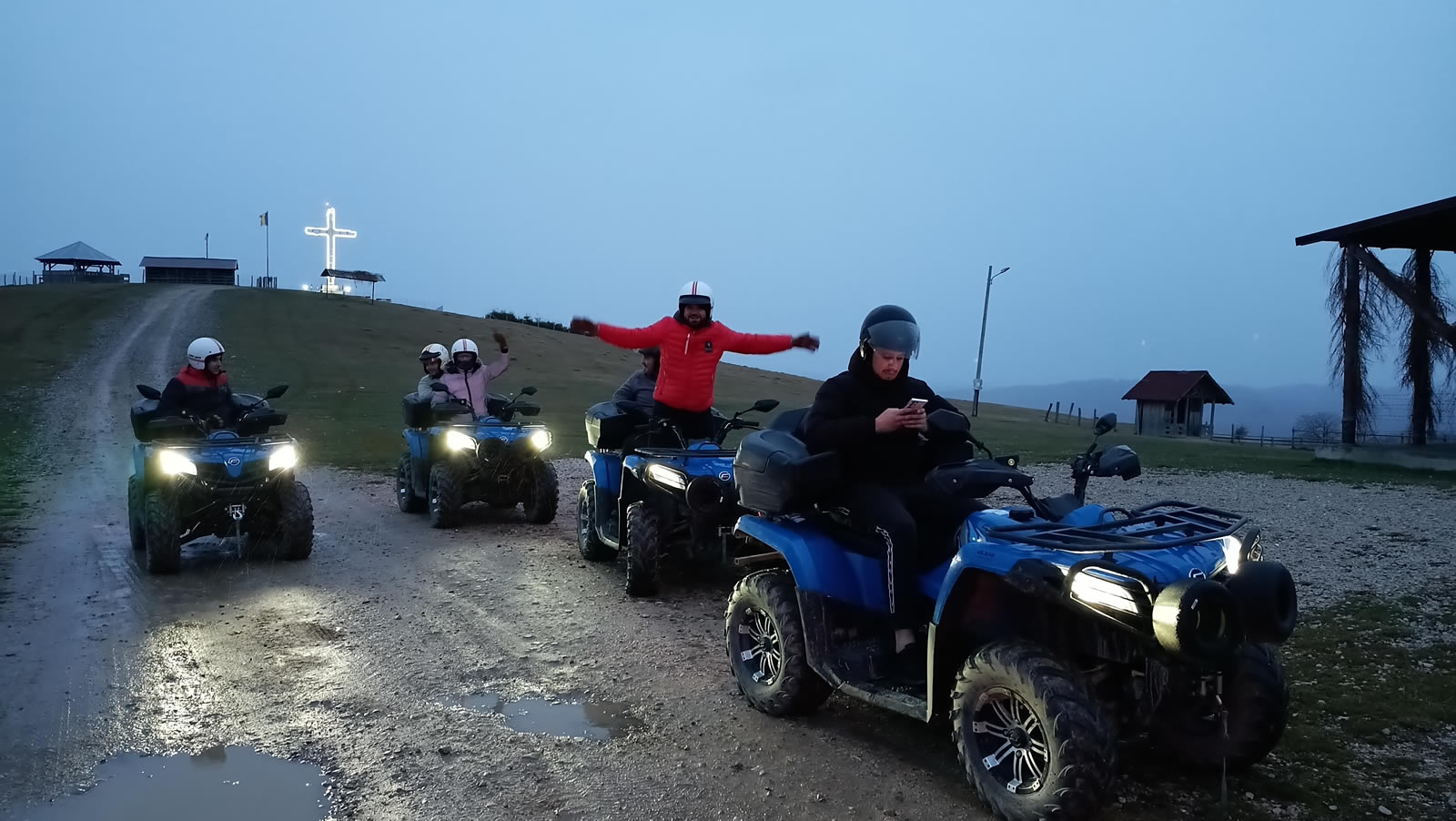 Tur complet ATV Predeal, aventură de o zi